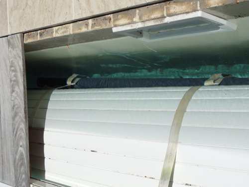 Installation de volet roulant piscine motorisé à Béziers