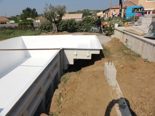 Piscine en coque sur-mesure à Thézan-les-Béziers